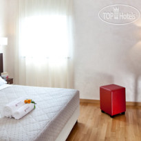 Breaking Business Hotel