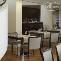 Breaking Business Hotel
