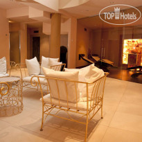 Chrys Hotel