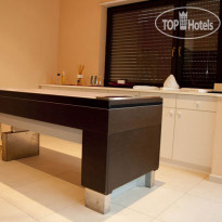 Chrys Hotel