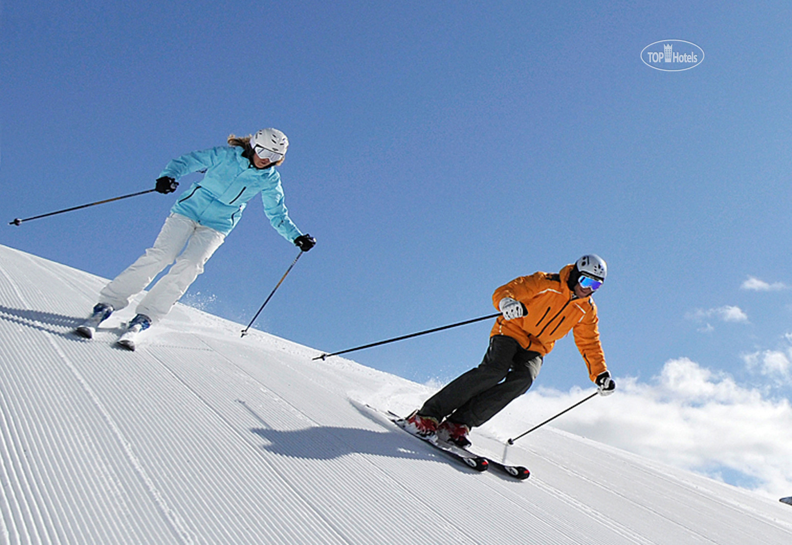 Learn to ski. Инструктор по сноуборду альпы. Learn to ski. Каталки на лыжных курортах. Лыжи картинка для детей.