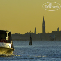 Carlton and Grand Canal 