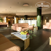 Coutry Hotel Borromeo Лобби