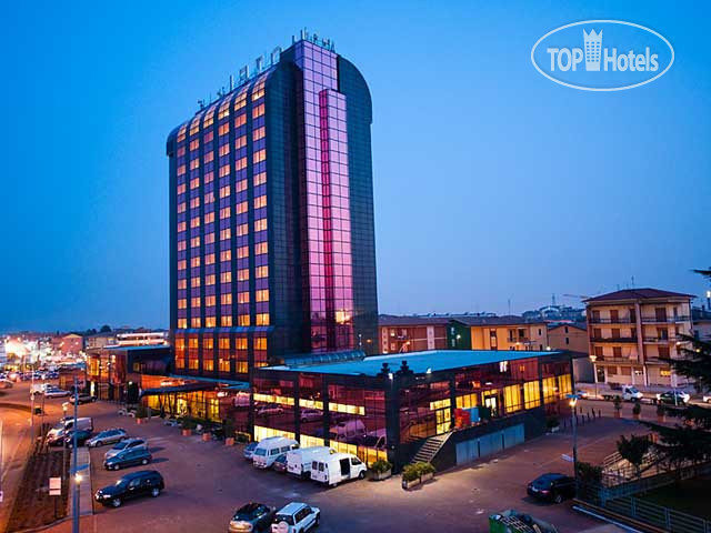 Фотографии отеля  Montresor Hotel Tower 4*