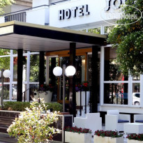 Jolie Hotel