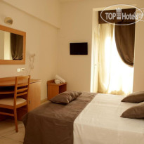 Jolie Hotel