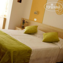 Jolie Hotel