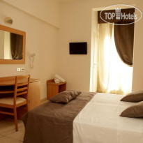 Jolie Hotel