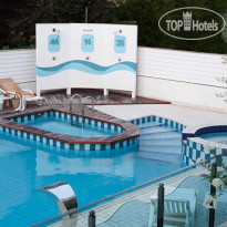  Magic Hotel 