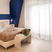  Magic Hotel 