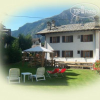 Meuble Laurent hotel Courmayeur 3*