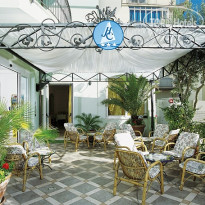 Charles Residence&Hotel 