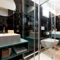 UpHotel Bathroom