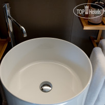 UpHotel Bathroom