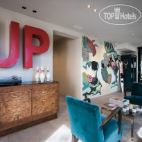 UpHotel Meet Up Room
