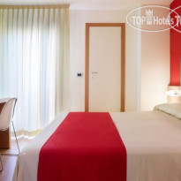ACasaMia WelcHome Hotel double top red room