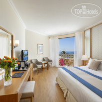 Constantinou Bros Athena Beach Hotel 