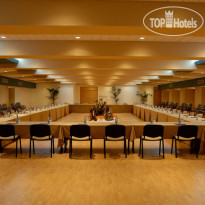 Constantinou Bros Athena Royal Beach Hotel