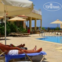 Panareti Paphos Resort Бассейн