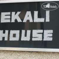 Ekali House Apartments 