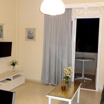 Themis Apartments 