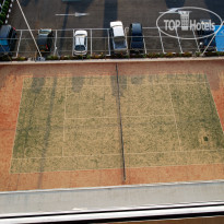 Adams Beach Tennis Court