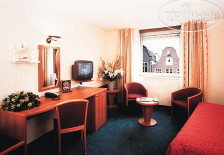 Inntel Hotels Amsterdam Centre 4*