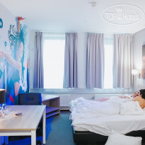 Amsterdam Teleport Hotel 