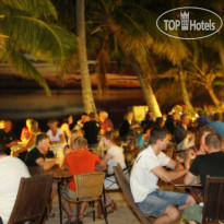 Moana Sands Beachfront Hotel & Villas