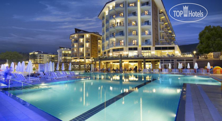 Фото Ramada Resort By Wyndham Kusadasi & Golf (ex.Ramada Resort Kusadasi & Golf)