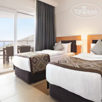 Ramada Hotel & Suites by Wyndham Kusadasi 