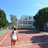 Natur Garden Hotel Теннисный корт