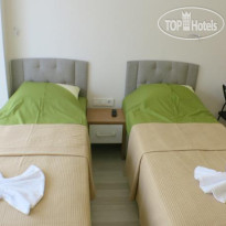 Holas Apartments 