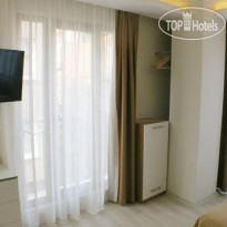 Holas Apartments 