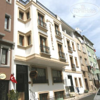 Grand Peninsula Hotel
