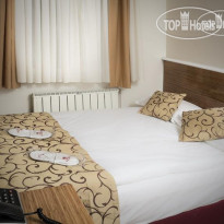 Lal Hotel 