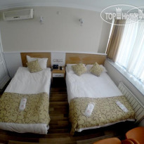 Lal Hotel 