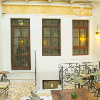 Villa Pera Suite Hotel 