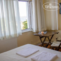 Rota 2nd Floor Guesthouse 