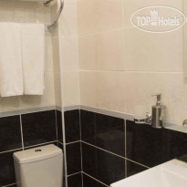 La Pazza Suites 