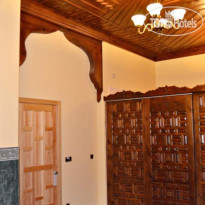 ST Hill Family Suites Hotel 