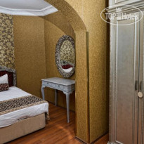 ST Hill Family Suites Hotel