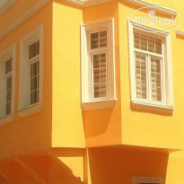 Giallo Rosso Pera Hotel 