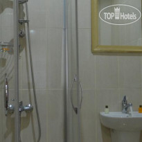 Giallo Rosso Pera Hotel 