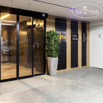 Mera Suites Hotel 