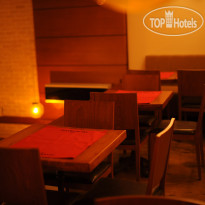 Casa Rosso Suites Hotel