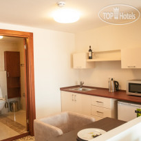 Casa Rosso Suites Hotel