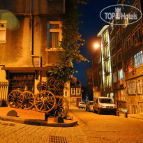 Brickpalas Hotel