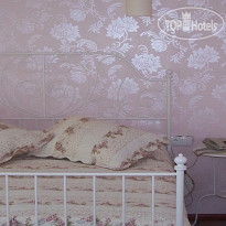 Airport House Hotel