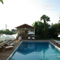 Parla Viens Suites Бассейн